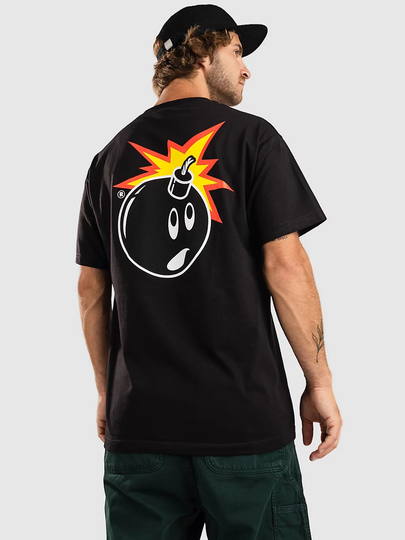 Adam Bomb T-paita musta